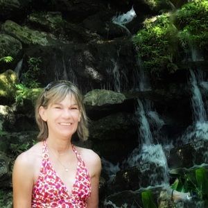 Meet your Posher, Shirley